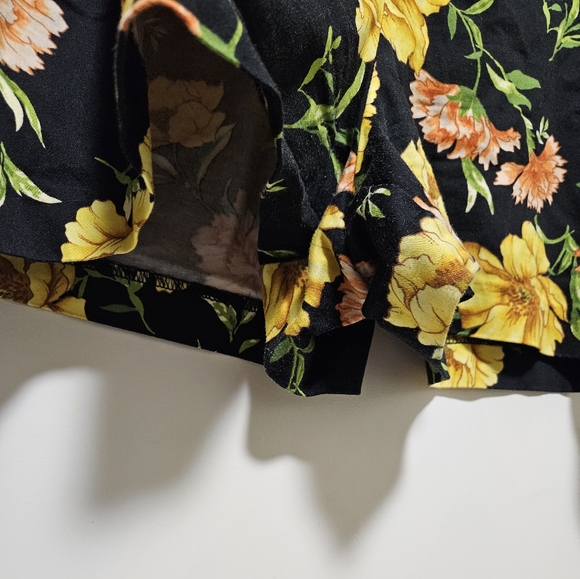 Forever 21 Fitted Floral Shorts - 3X - Picture 5 of 5